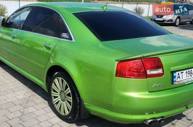 Седан Audi A8 2005 в Яремче