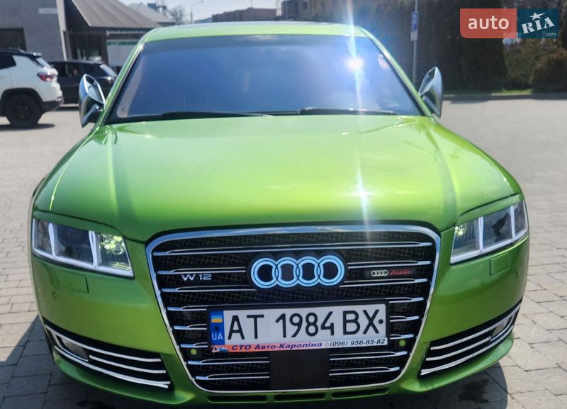 Седан Audi A8 2005 в Яремче
