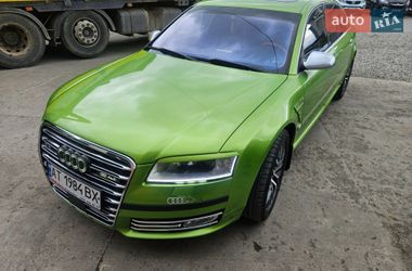 Седан Audi A8 2005 в Яремче