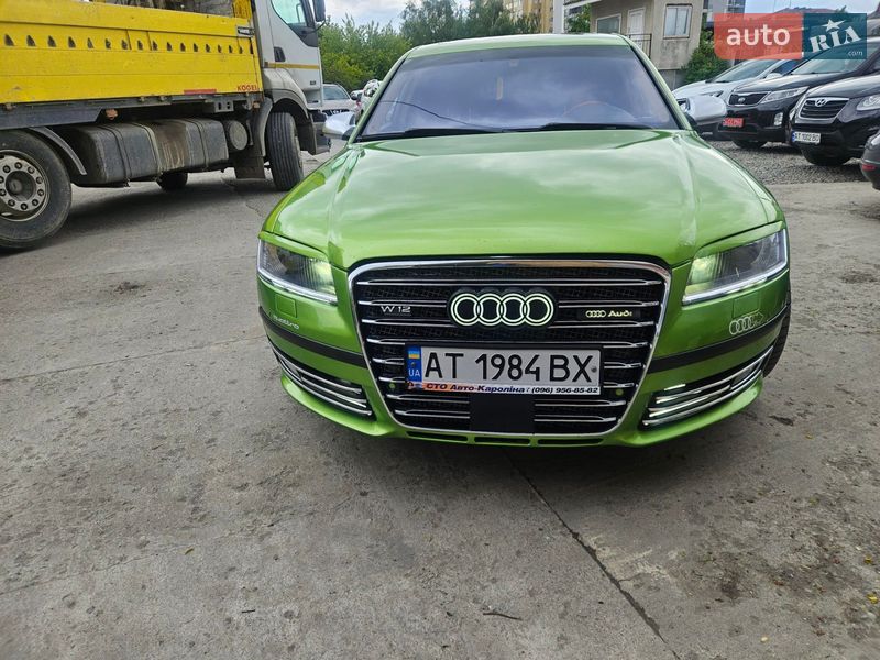 Седан Audi A8 2005 в Яремчі