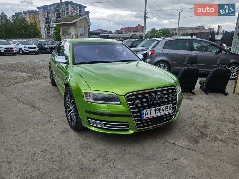 Седан Audi A8 2005 в Яремче