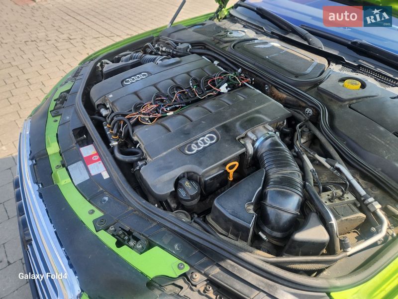 Седан Audi A8 2005 в Яремче