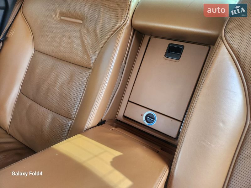 Седан Audi A8 2005 в Яремче