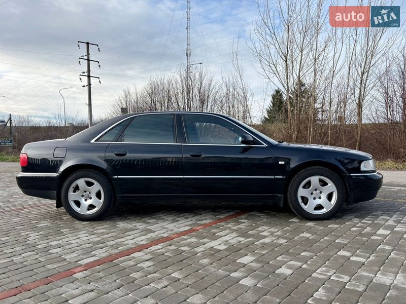 Седан Audi A8 2000 в Старокостянтинові