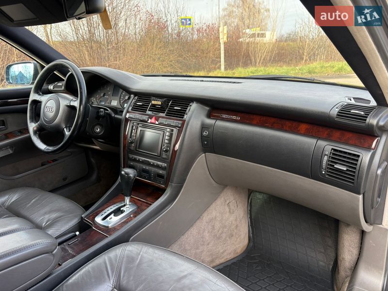 Седан Audi A8 2000 в Старокостянтинові