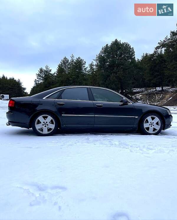 Седан Audi A8 2004 в Шишаки