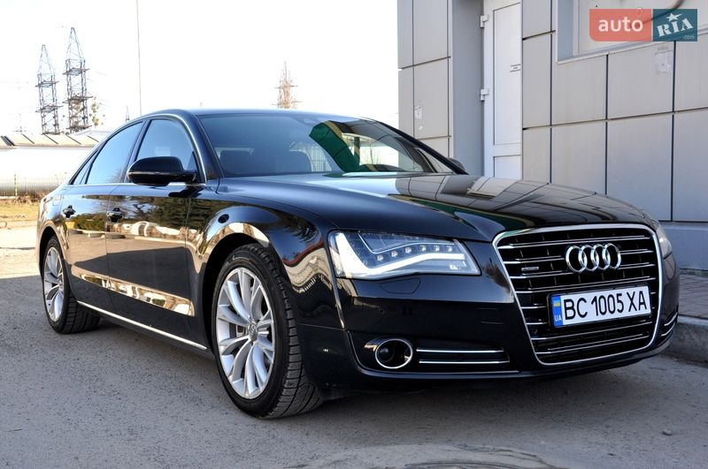 Седан Audi A8 2013 в Львові
