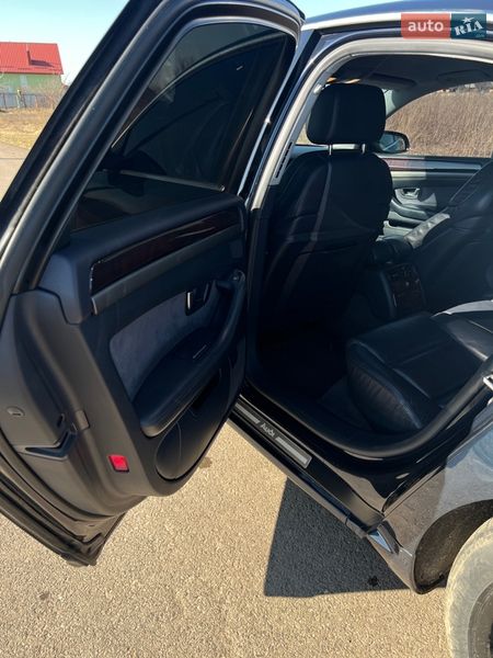 Седан Audi A8 2004 в Луцке