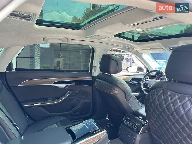 Седан Audi A8 2018 в Житомирі