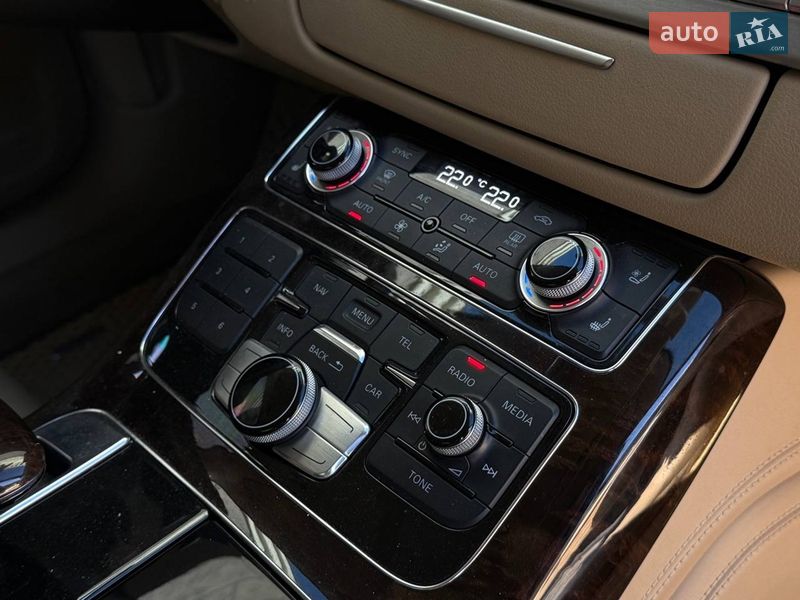 Седан Audi A8 2013 в Миколаєві