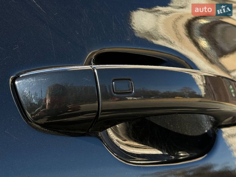 Седан Audi A8 2013 в Миколаєві