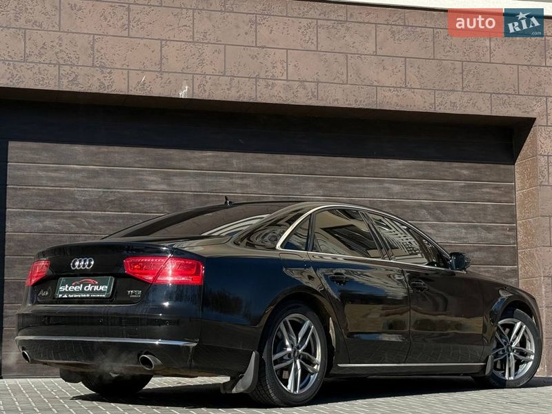 Седан Audi A8 2013 в Миколаєві