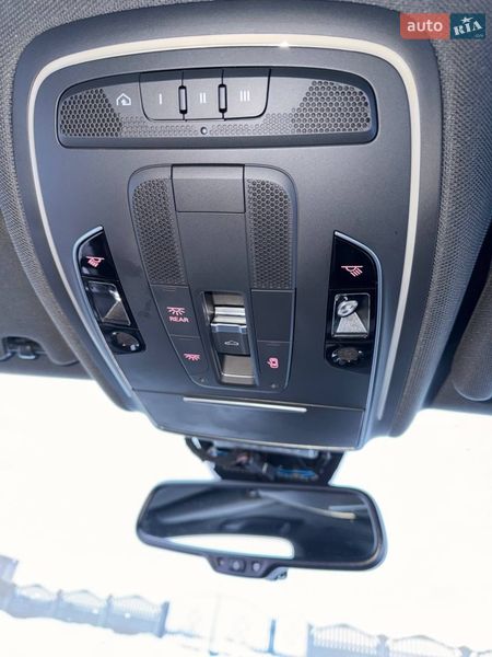 Седан Audi A8 2013 в Луцьку