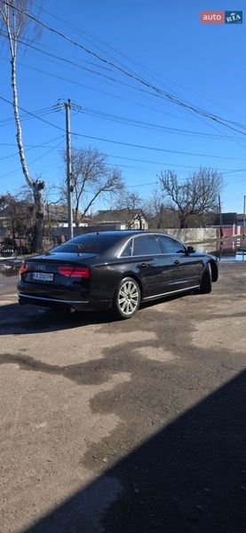 Седан Audi A8 2013 в Чернігові