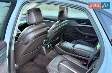 Седан Audi A8 2014 в Ужгороде