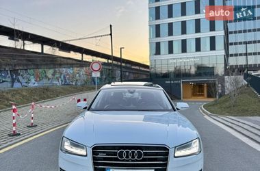 Седан Audi A8 2014 в Ужгороде