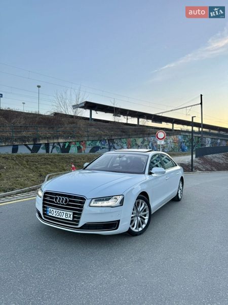 Седан Audi A8 2014 в Ужгороде