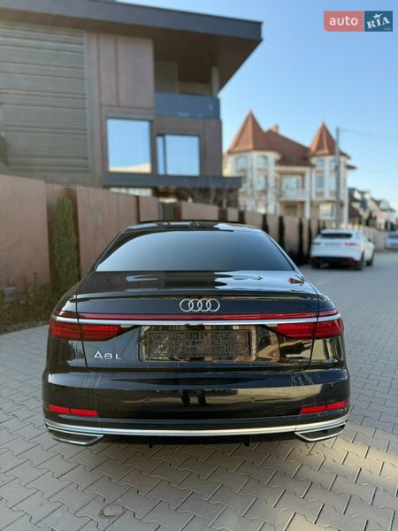 Седан Audi A8 2020 в Чернівцях