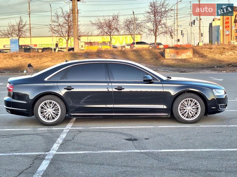 Седан Audi A8 2014 в Киеве