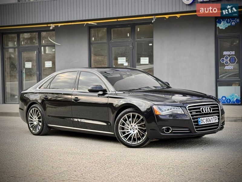 Седан Audi A8 2013 в Львове