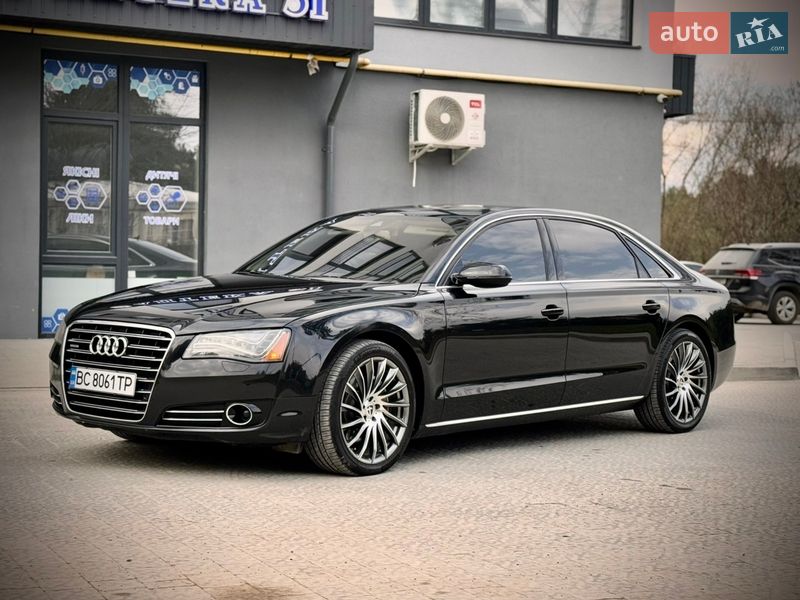 Седан Audi A8 2013 в Львове