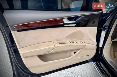 Седан Audi A8 2013 в Львове