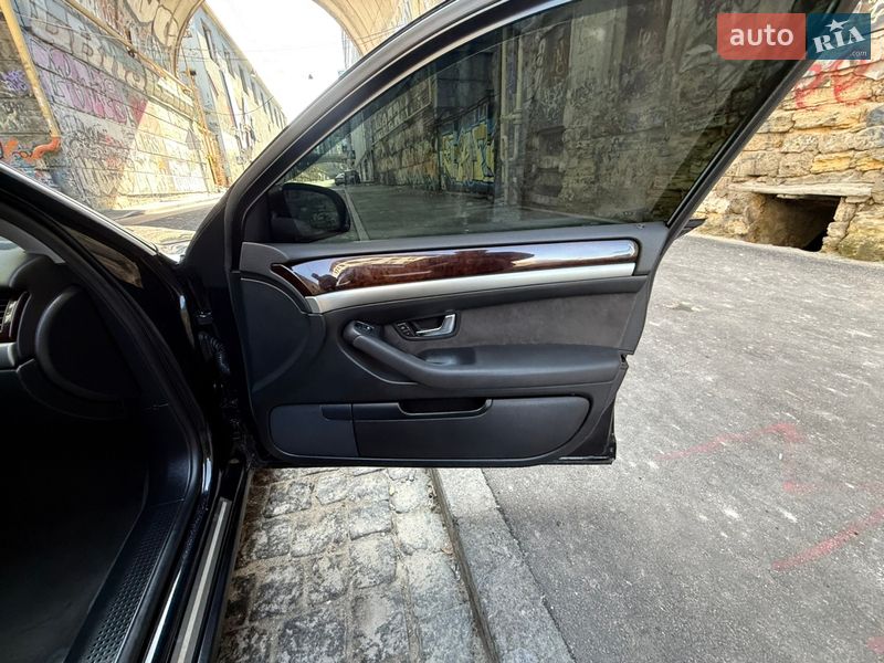 Седан Audi A8 2006 в Одессе