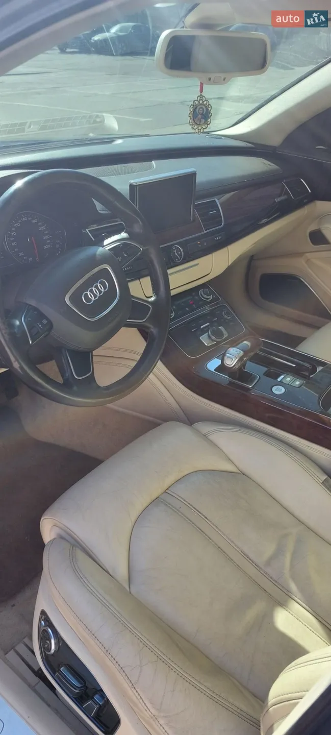 2010 Audi A8 - мініатюра 9