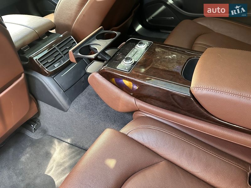 Седан Audi A8 2017 в Первомайске
