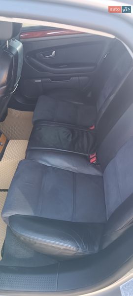 Седан Audi A8 2004 в Киеве
