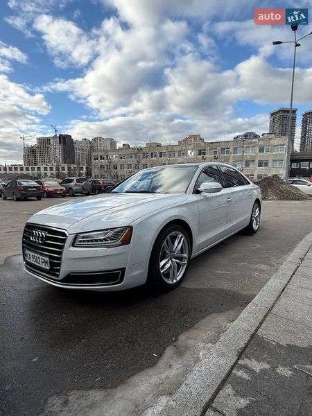 Седан Audi A8 2014 в Києві