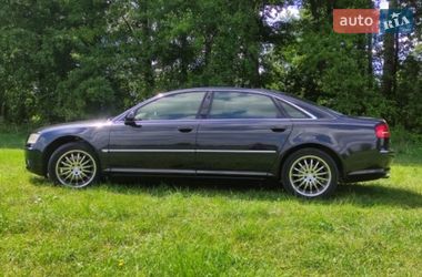 Седан Audi A8 2004 в Зенькове