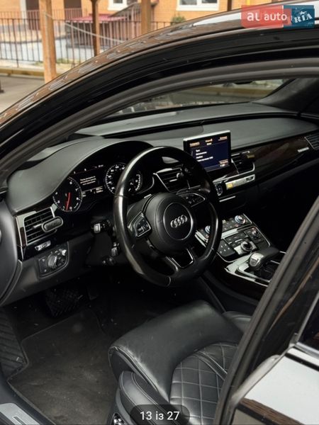 Седан Audi A8 2016 в Києві