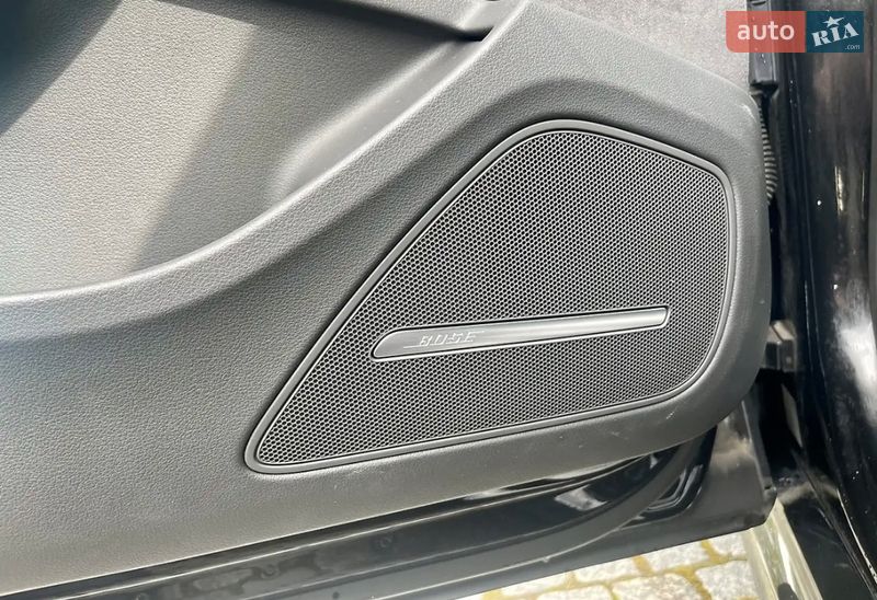 Седан Audi A8 2016 в Києві