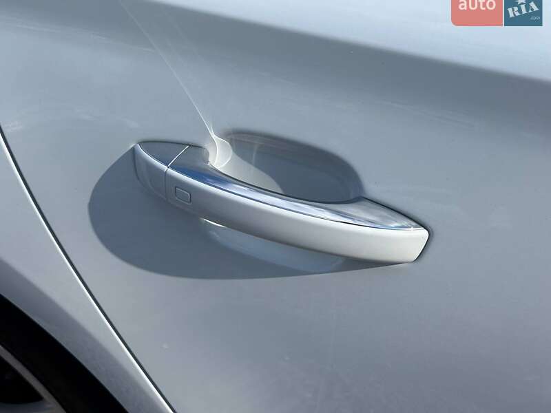 Седан Audi A8 2012 в Хмельницком