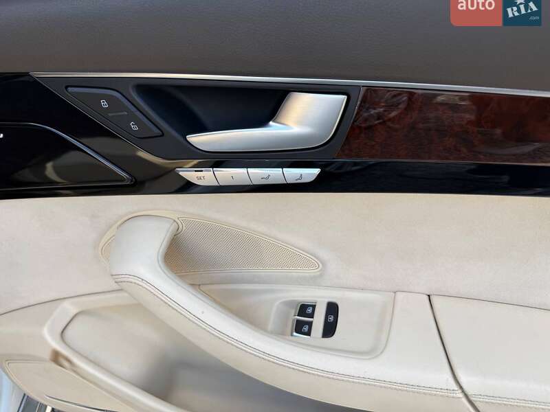 Седан Audi A8 2012 в Хмельницком