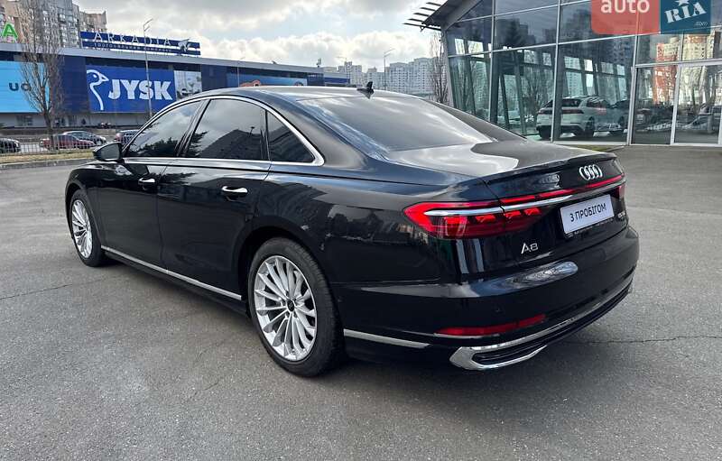 Седан Audi A8 2025 в Києві