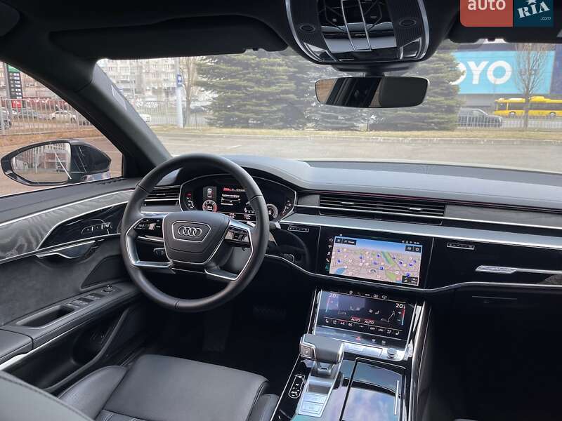 Седан Audi A8 2025 в Києві