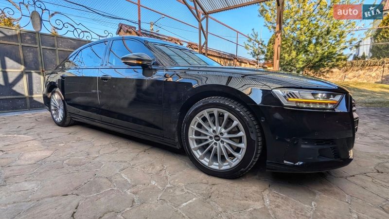 Седан Audi A8 2020 в Ровно