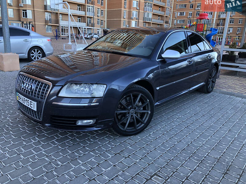 Седан Audi A8 2006 в Одессе