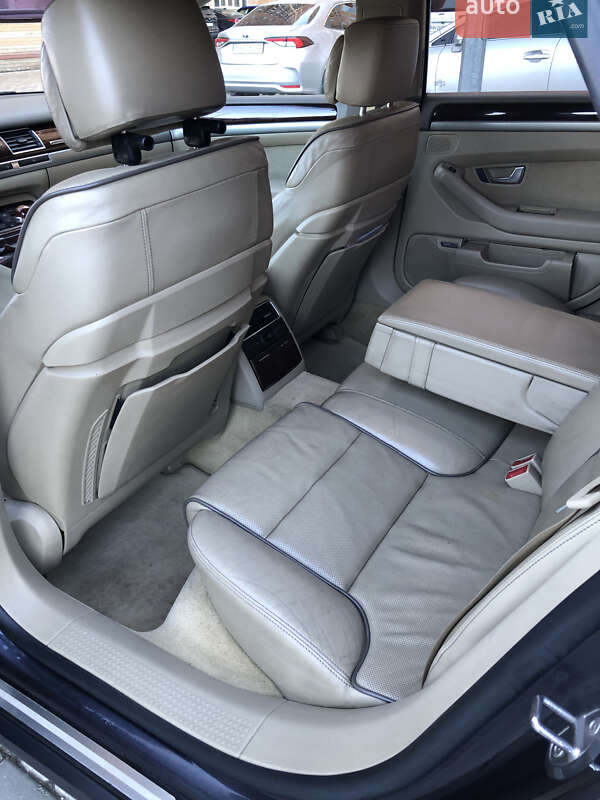 Седан Audi A8 2006 в Одессе