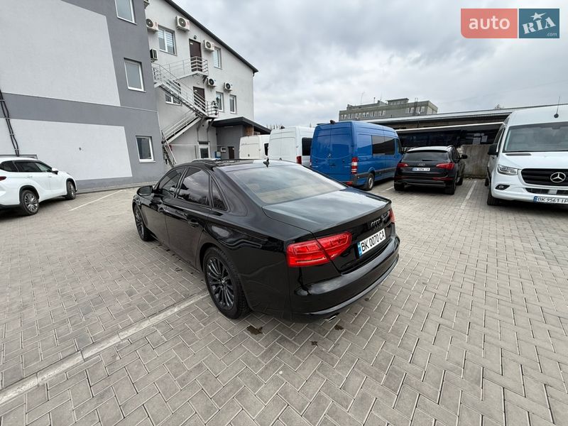 Седан Audi A8 2011 в Рівному