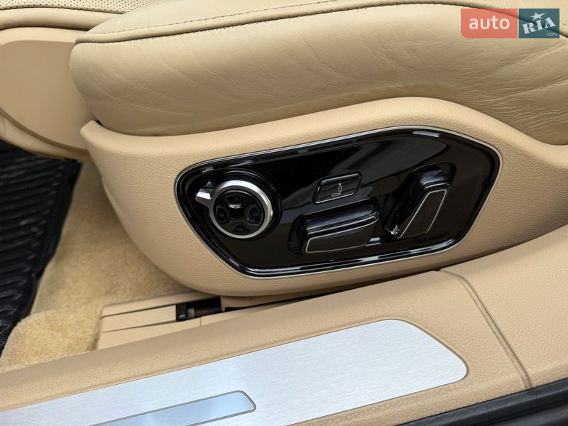 Седан Audi A8 2011 в Рівному