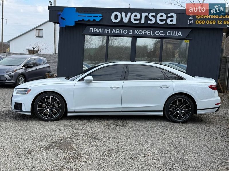 Седан Audi A8 2020 в Хмельницькому