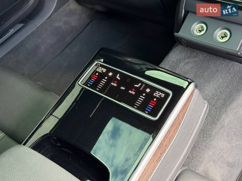 Седан Audi A8 2020 в Хмельницькому