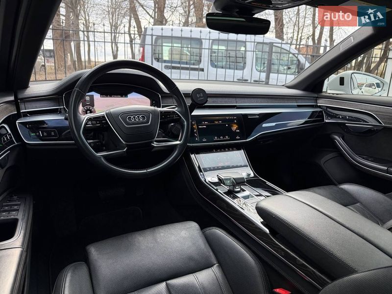Седан Audi A8 2020 в Хмельницькому