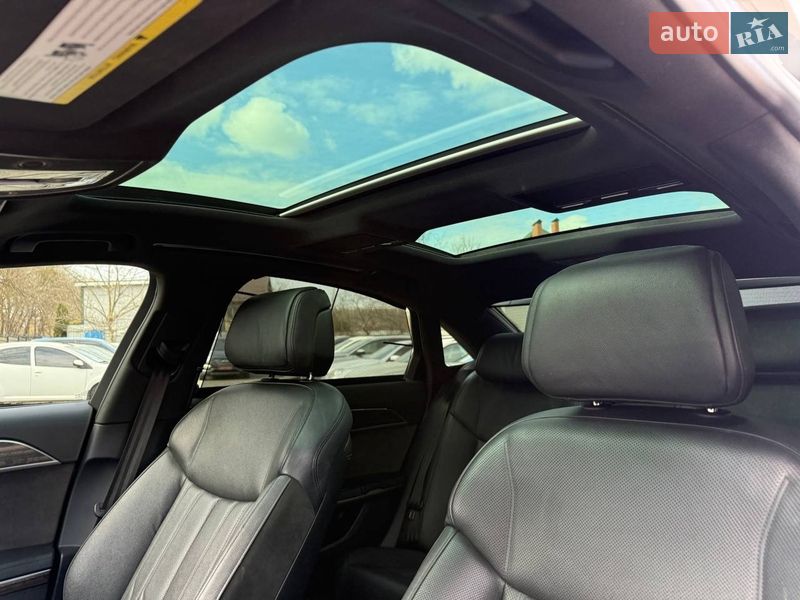 Седан Audi A8 2020 в Хмельницькому