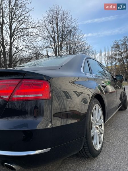Седан Audi A8 2013 в Кропивницком