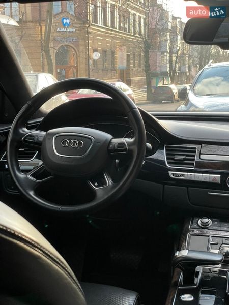 Седан Audi A8 2013 в Кропивницком