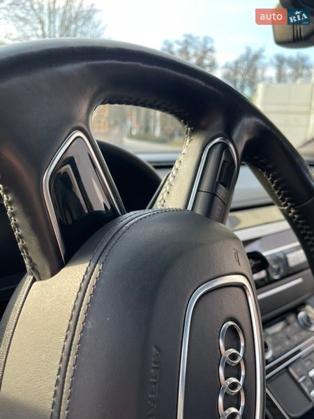 Седан Audi A8 2013 в Кропивницком